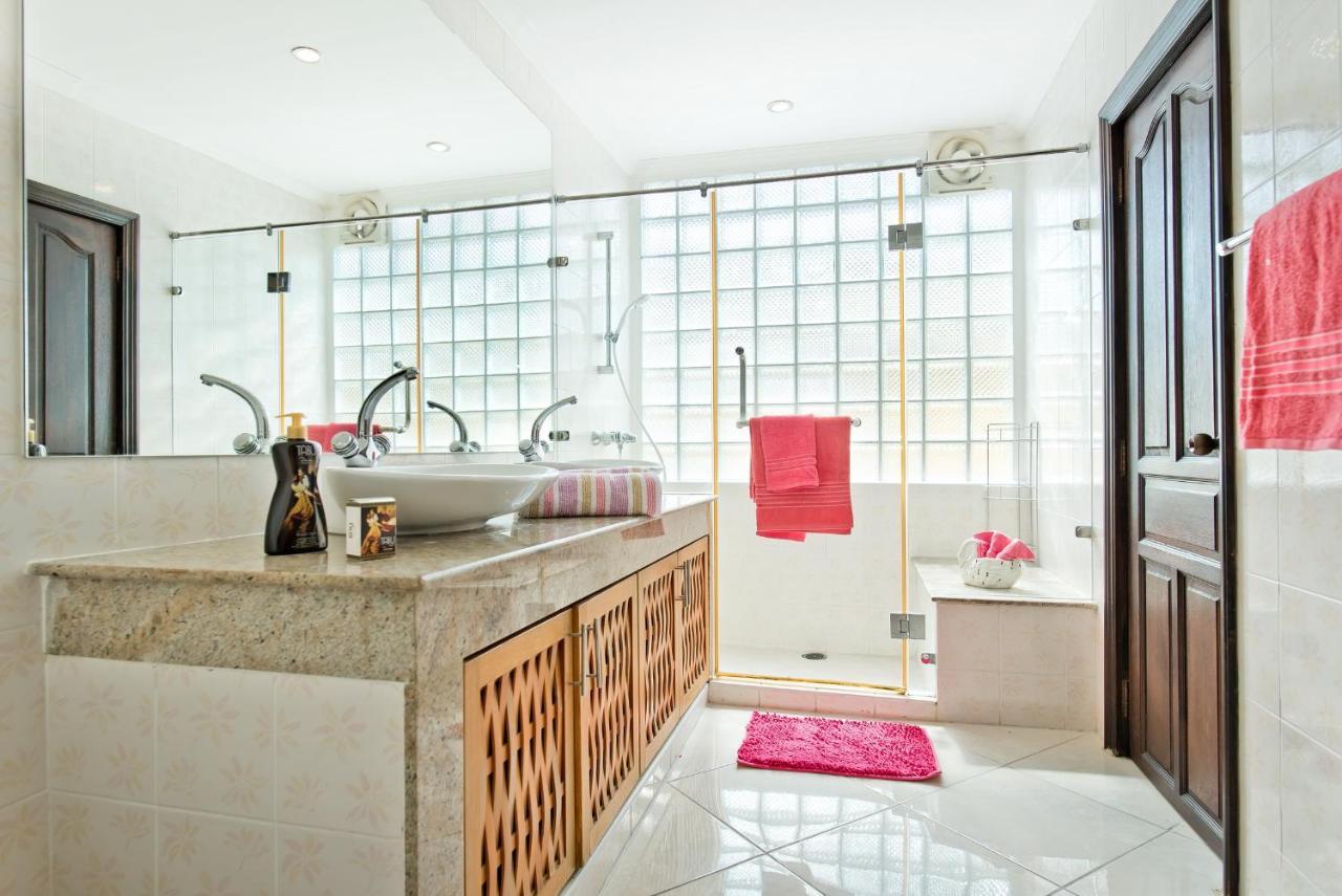 Butterfly Garden Boutique Residence By Luxury View Ex Lg Apts And Villas, A Lifestyle Destination 1 To 3 Bedroom Units 110 To 190 Sqmtr, 2 Full Bathrooms, Rain Shower, Complete Kitchen, Free Fast Fiber Wifi, 55" Smart Tvs, 24-7 Staff, Spa Bath, Free Паттайя Экстерьер фото