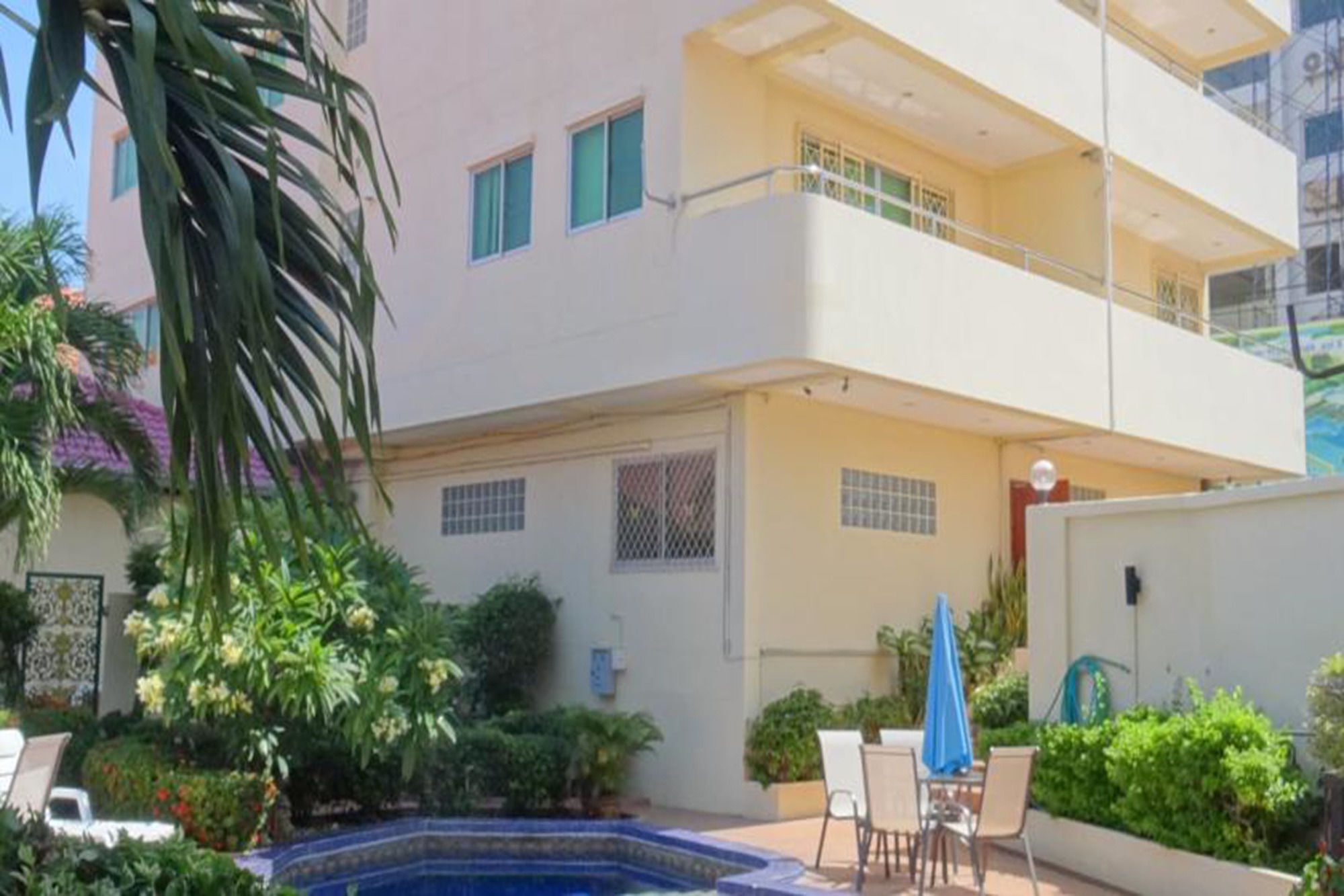 Butterfly Garden Boutique Residence By Luxury View Ex Lg Apts And Villas, A Lifestyle Destination 1 To 3 Bedroom Units 110 To 190 Sqmtr, 2 Full Bathrooms, Rain Shower, Complete Kitchen, Free Fast Fiber Wifi, 55" Smart Tvs, 24-7 Staff, Spa Bath, Free Паттайя Экстерьер фото