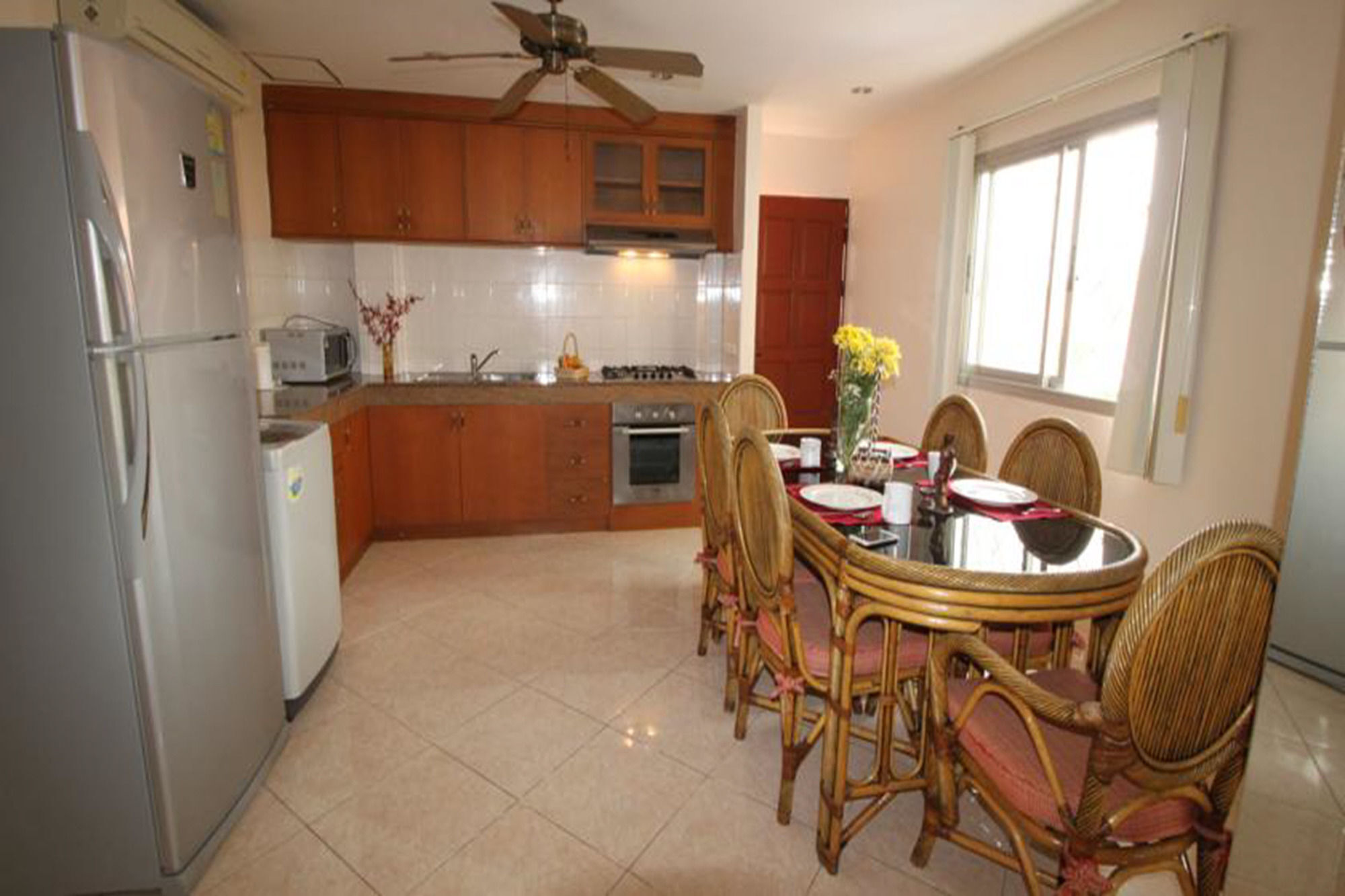 Butterfly Garden Boutique Residence By Luxury View Ex Lg Apts And Villas, A Lifestyle Destination 1 To 3 Bedroom Units 110 To 190 Sqmtr, 2 Full Bathrooms, Rain Shower, Complete Kitchen, Free Fast Fiber Wifi, 55" Smart Tvs, 24-7 Staff, Spa Bath, Free Паттайя Экстерьер фото