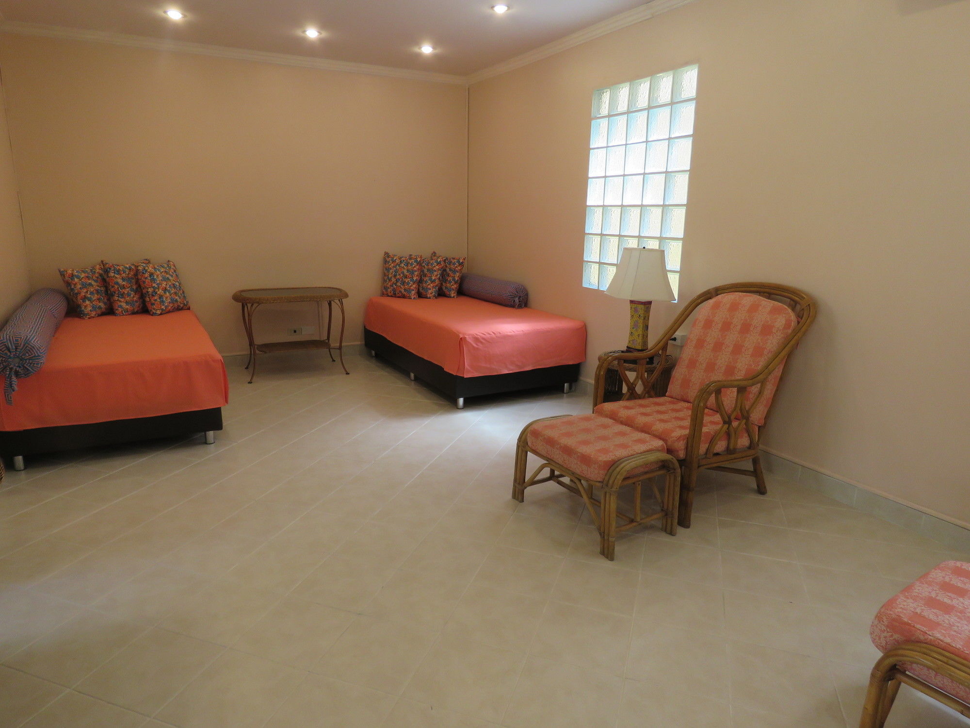 Butterfly Garden Boutique Residence By Luxury View Ex Lg Apts And Villas, A Lifestyle Destination 1 To 3 Bedroom Units 110 To 190 Sqmtr, 2 Full Bathrooms, Rain Shower, Complete Kitchen, Free Fast Fiber Wifi, 55" Smart Tvs, 24-7 Staff, Spa Bath, Free Паттайя Экстерьер фото