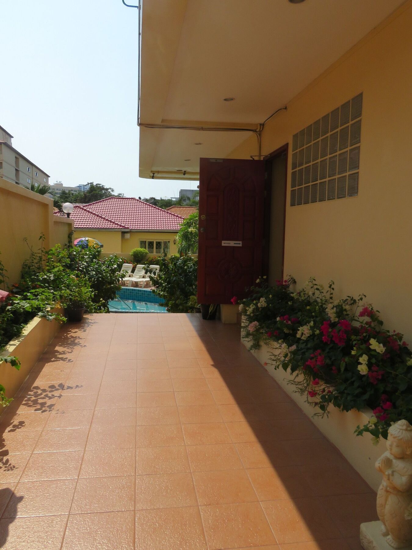 Butterfly Garden Boutique Residence By Luxury View Ex Lg Apts And Villas, A Lifestyle Destination 1 To 3 Bedroom Units 110 To 190 Sqmtr, 2 Full Bathrooms, Rain Shower, Complete Kitchen, Free Fast Fiber Wifi, 55" Smart Tvs, 24-7 Staff, Spa Bath, Free Паттайя Экстерьер фото