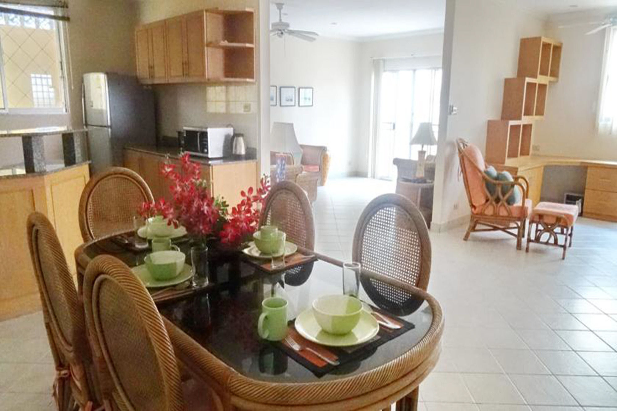 Butterfly Garden Boutique Residence By Luxury View Ex Lg Apts And Villas, A Lifestyle Destination 1 To 3 Bedroom Units 110 To 190 Sqmtr, 2 Full Bathrooms, Rain Shower, Complete Kitchen, Free Fast Fiber Wifi, 55" Smart Tvs, 24-7 Staff, Spa Bath, Free Паттайя Экстерьер фото